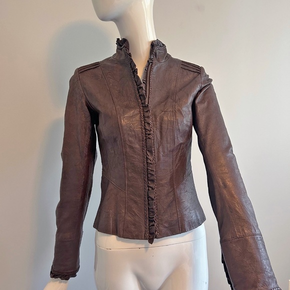 Ladie's Danier Leather Jacket Size XS - Picture 1 of 12